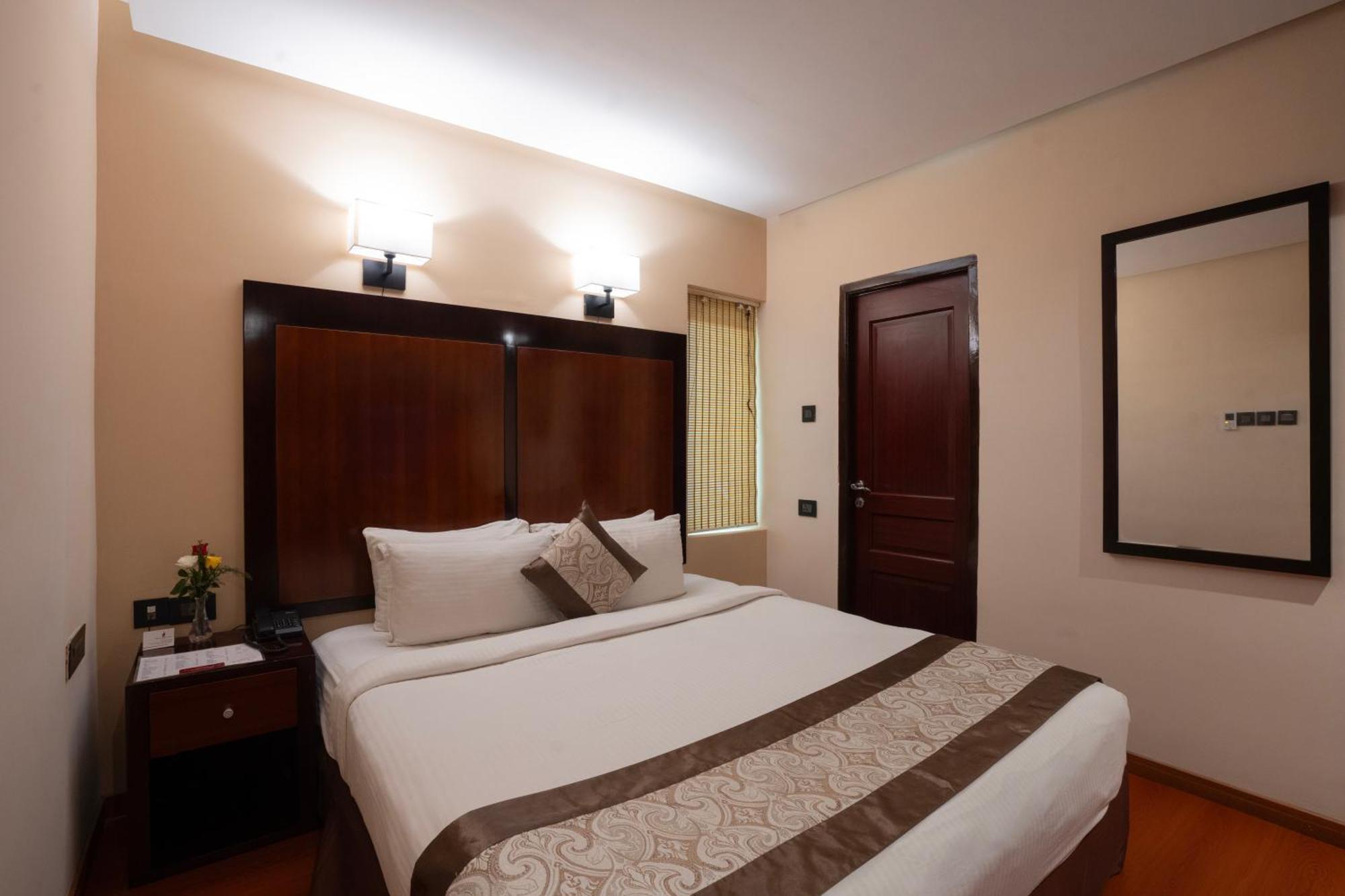Park Avenue Hotel Nungambakkam Chennai Exterior foto